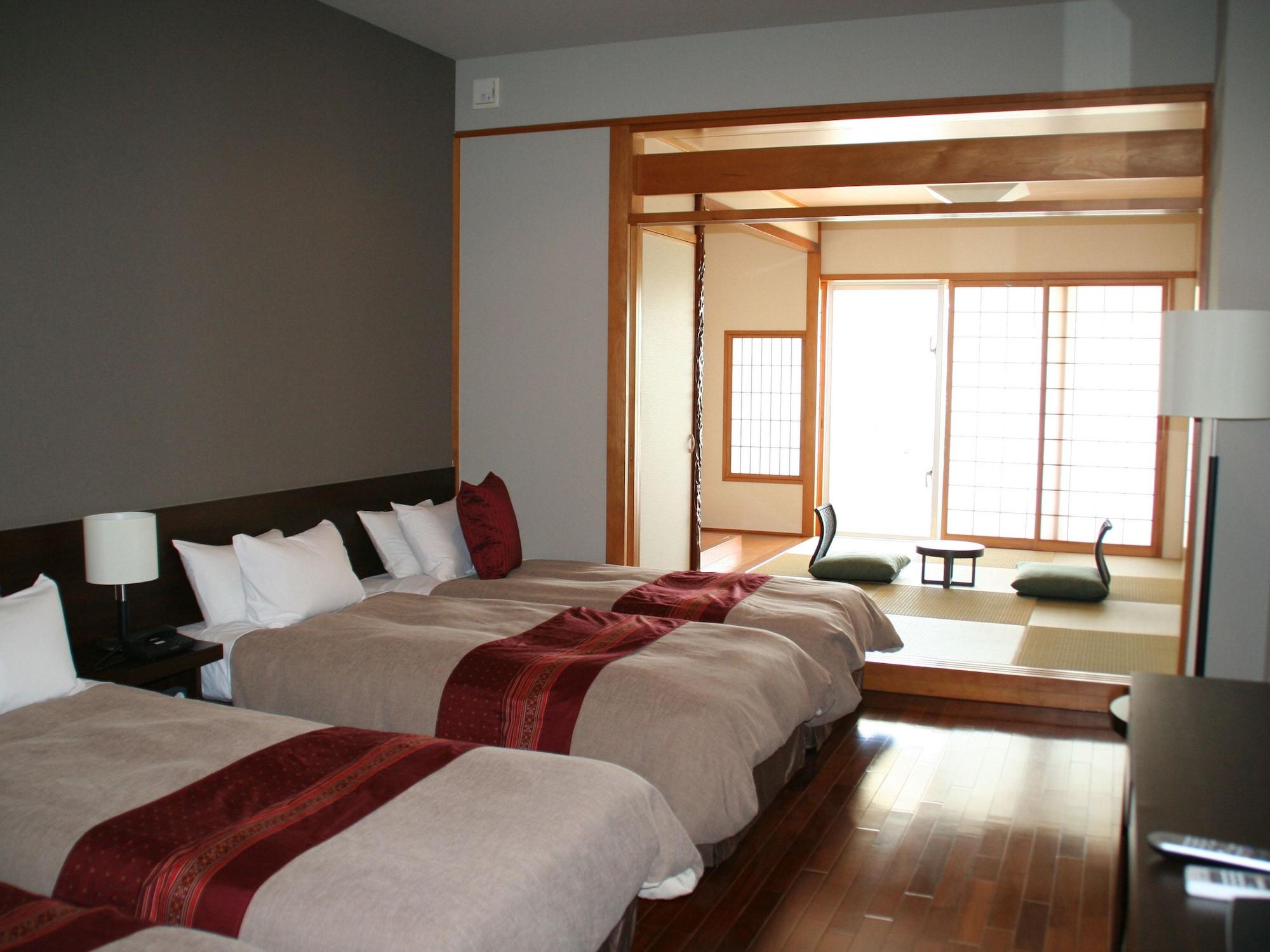 Hotel Hamahigashima Resort Uruma Esterno foto