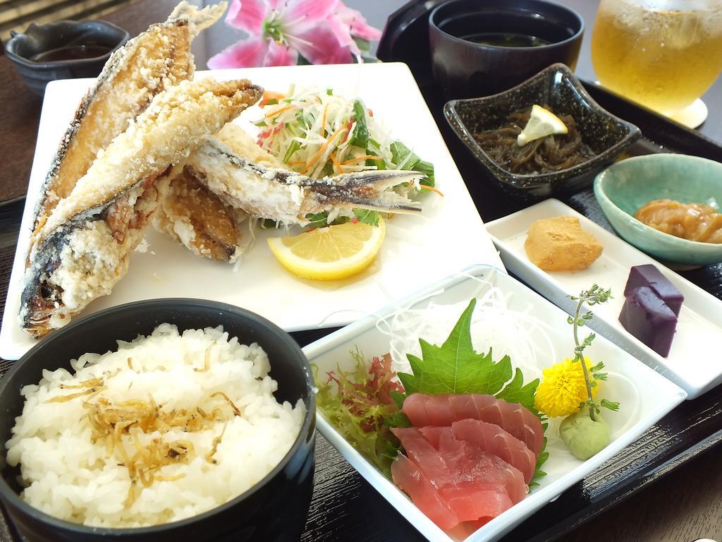 Hotel Hamahigashima Resort Uruma Esterno foto