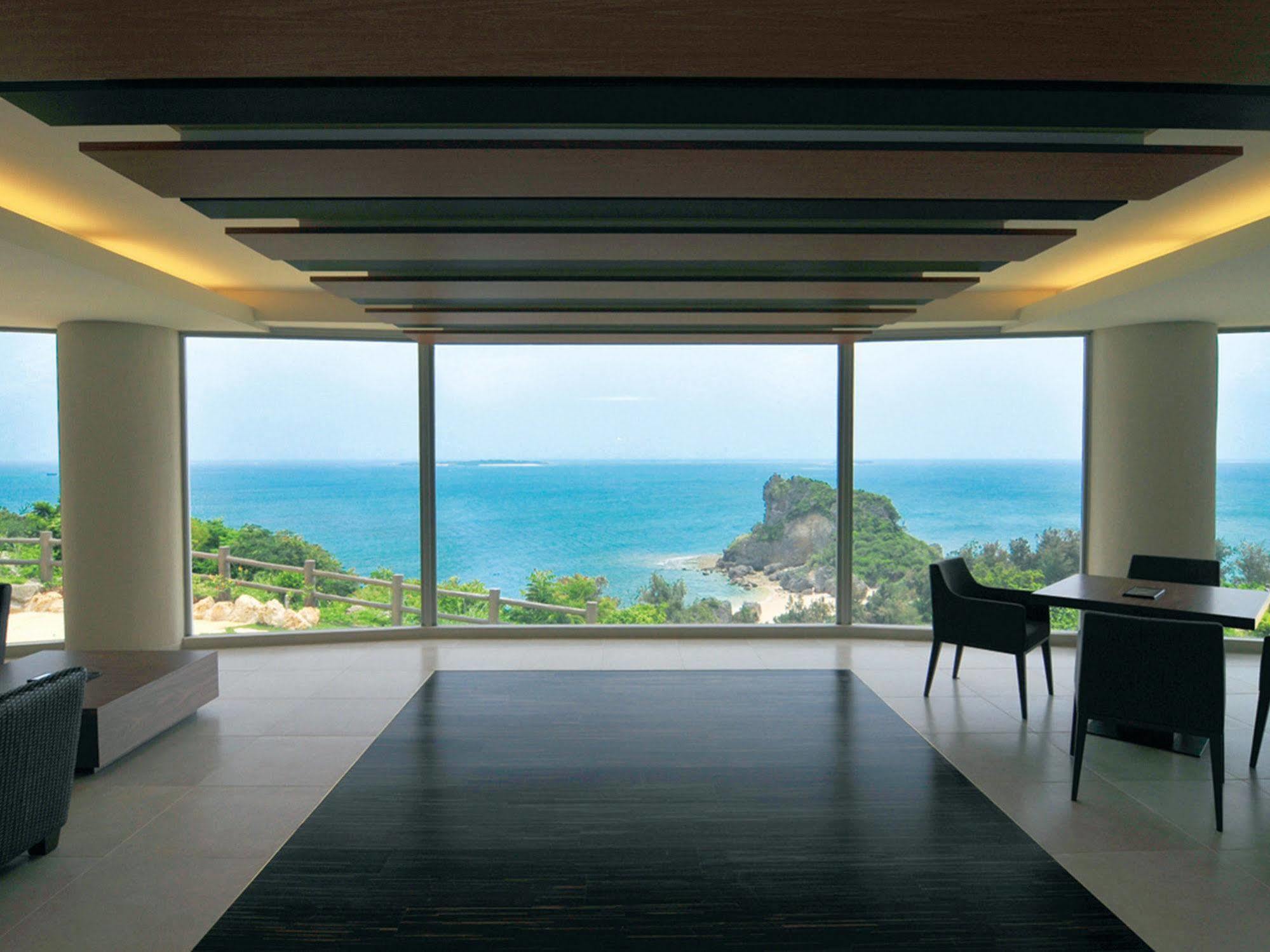 Hotel Hamahigashima Resort Uruma Esterno foto